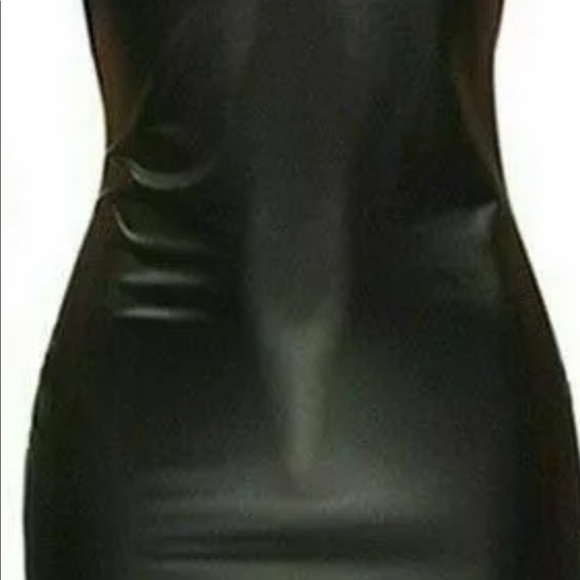 Dress - Picture 6 of 6